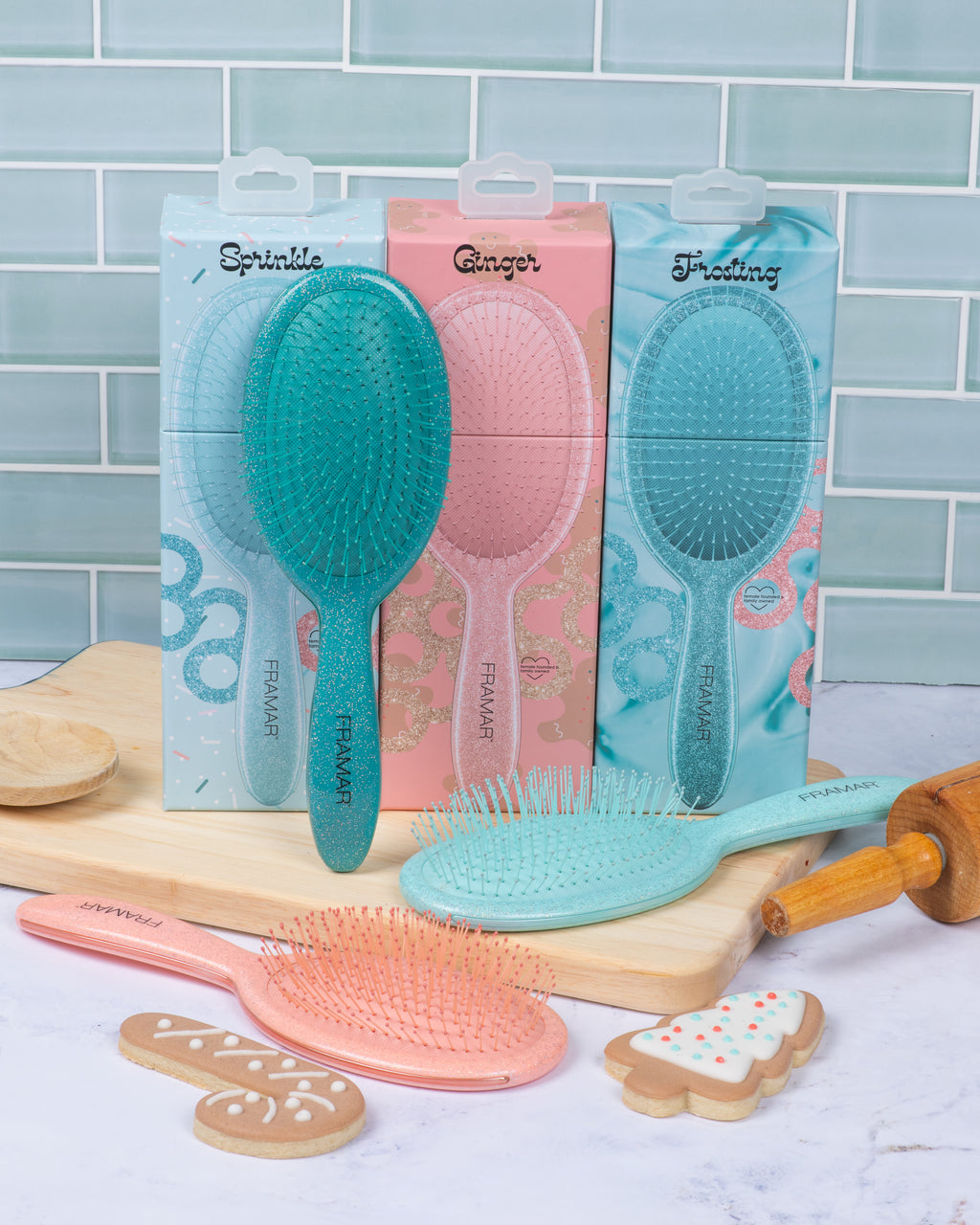 Cookie Cutter - 9pc Detangle Brush Display