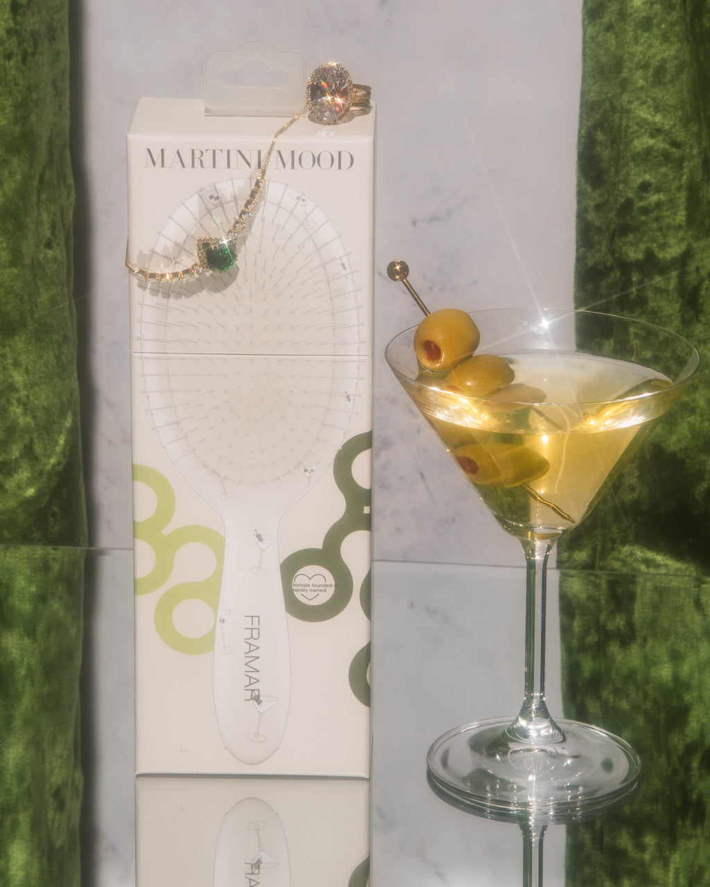Extra Dirty Detangle Brush - Martini Mood