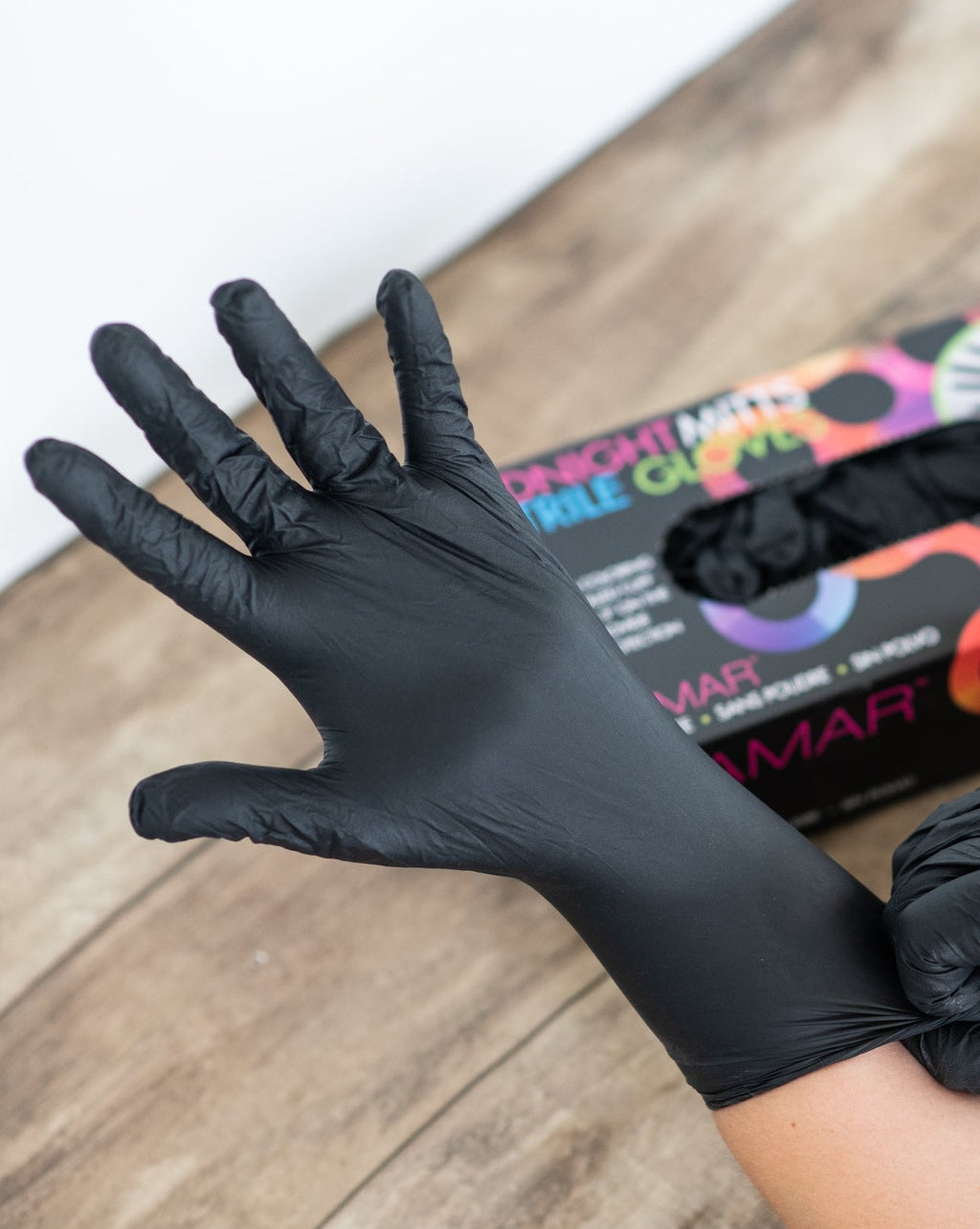 Midnight Mitts Nitrile Gloves - 100 Count