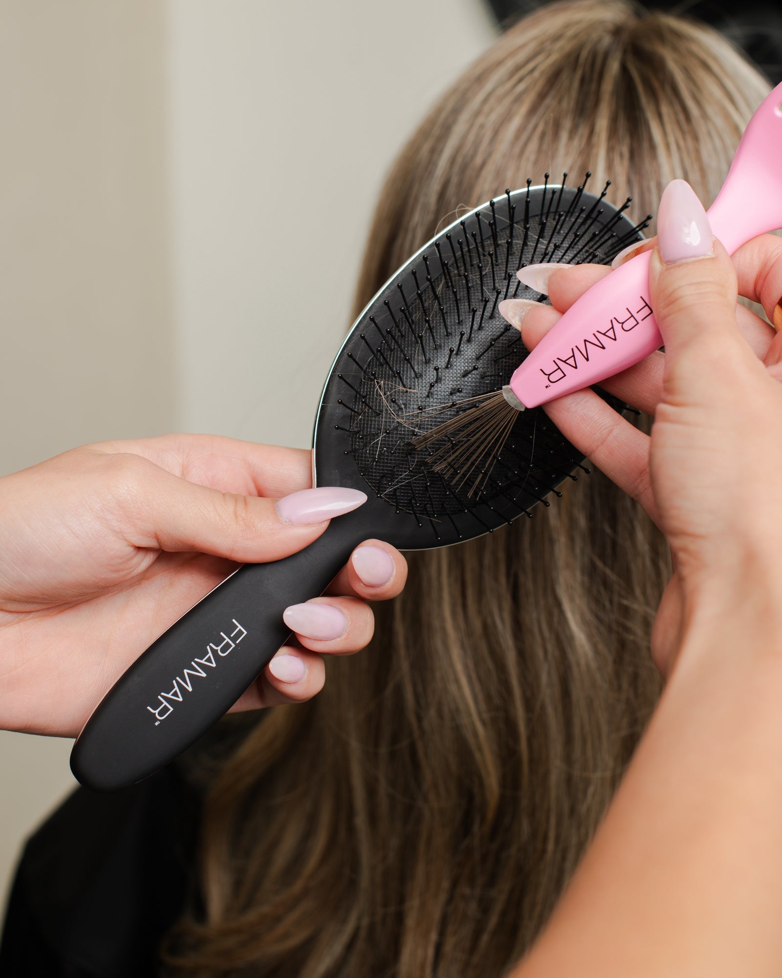 Brush Cleaner - Pink