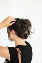 Hair clip claw, hair clip curly hair, hair clip claw styles, hair clip big, claw clip big, claw clip for thick hair, claw clip for braids, claw clip for thick curly hair, claw clip hairstyles, claw clip messy bun, claw clip medium hair, hair claw clip, y2k claw clip
